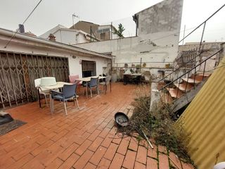 Casa en venta en Zona Mercat en Rubí