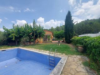 Chalet en venta en Gelida