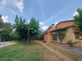 Chalet en venta en Gelida