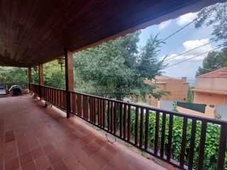 Chalet en venta en Gelida