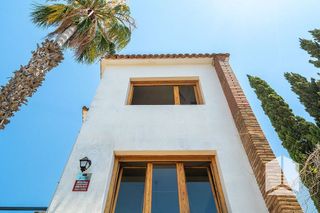 Chalet en venta en La Roureda en Viladecans
