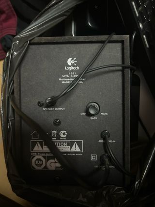 Altavoces Logitech 2.1