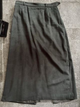 Falda midi negra mujer