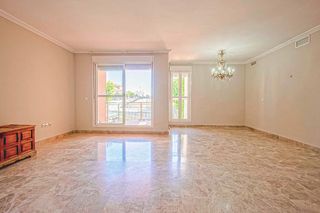 Piso en venta en Aljamar en Tomares