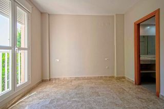 Piso en venta en Aljamar en Tomares