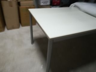 Mesa oficina - blanca y plata