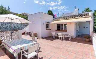 Chalet en venta en El Faro de Calaburra - Chaparral en Mijas