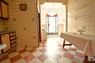 Casa adosada en venta en Sanlúcar la Mayor