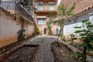 Casa adosada en venta en Porta en Barcelona