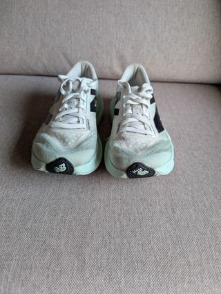 Zapatillas New Balance Fuelcell Rebel v4
Talla 38