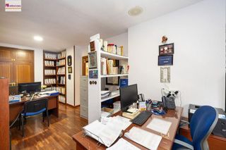 Piso en venta en Camino de Ronda - Rosaleda en Granada