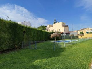 Casa adosada en venta en Bollullos de la Mitación