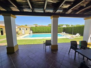 Chalet en venta en Bollullos de la Mitación