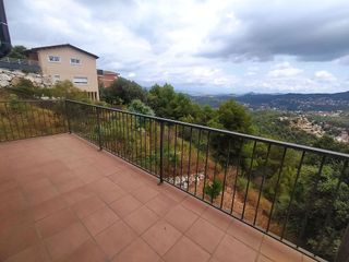 Chalet en venta en Corbera de Llobregat