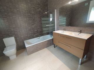 Chalet en venta en Corbera de Llobregat