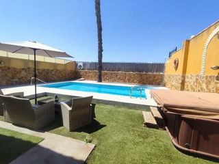 Chalet en venta en Nueva Torrevieja - Aguas Nuevas en Torrevieja