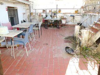 Casa pareada en venta en Zona Mercat en Rubí