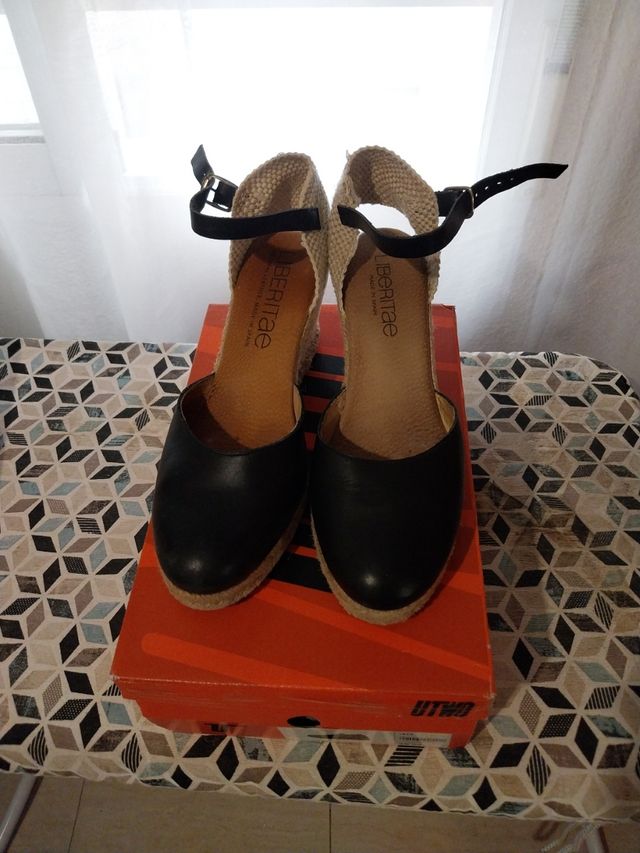 Cuñas Libertae negras