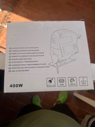 Sierra caladora 400w - 1 velocidad
*sin abrir*