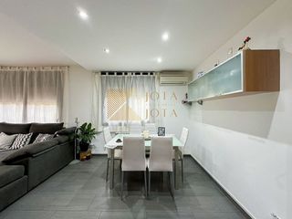 Casa adosada en venta en Anglès