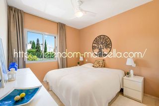 Piso en venta en Los Naranjos - Las Brisas en Marbella