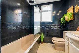 Piso en venta en Los Naranjos - Las Brisas en Marbella