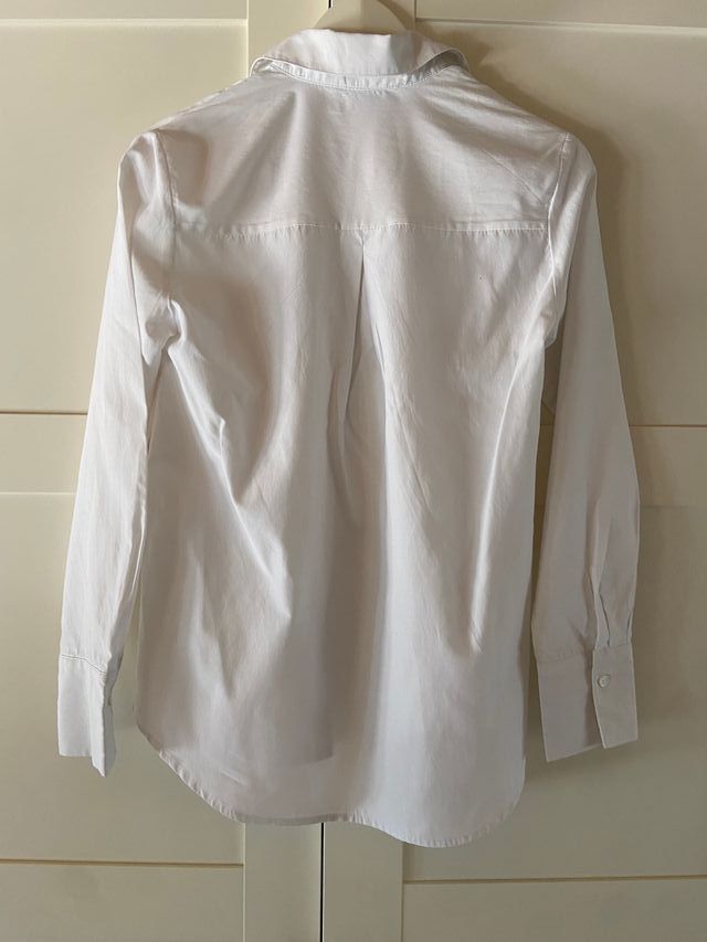 Camisa blanca básica