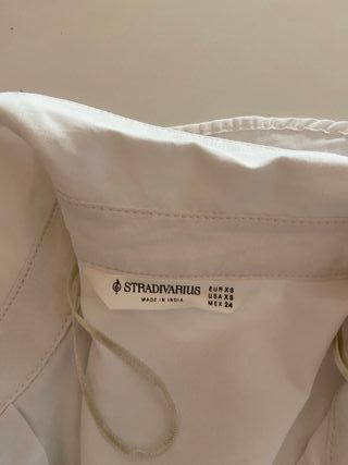 Camisa blanca básica