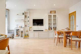 Piso en venta en Sanfeliu en Hospitalet de Llobregat, L´