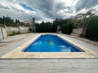 Chalet en venta en Alginet