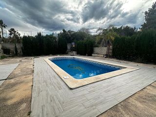 Chalet en venta en Alginet