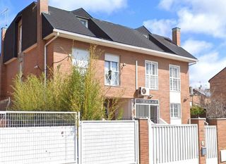 Piso en venta en Parla Este en Parla