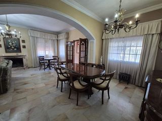 Chalet en venta en La Granja-La Colina-Los Pastores en Algeciras