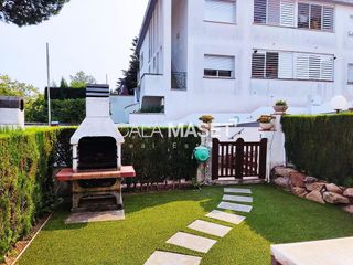 Casa adosada en venta en Barri de Tueda en Sant Feliu de Guíxols