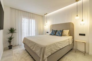 Piso en venta en Los Naranjos - Las Brisas en Marbella