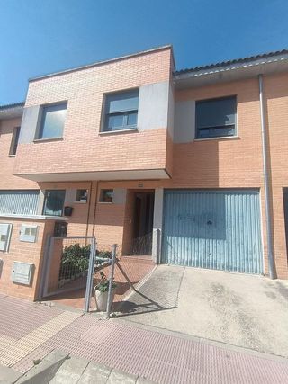Casa adosada en venta en Cigales