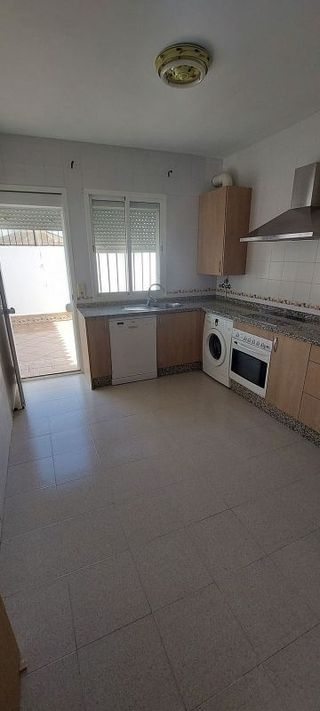 Casa adosada en venta en Salteras