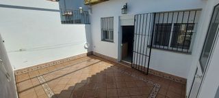 Casa adosada en venta en Salteras