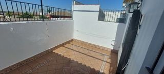 Casa adosada en venta en Salteras
