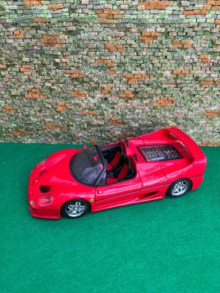 Ferrari F50 – Escala 1:18 – Maisto
