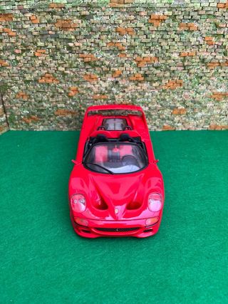 Ferrari F50 – Escala 1:18 – Maisto
