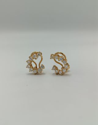 Pendientes de oro de 18kt y brillantes.