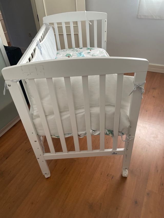 Cuna bebé madera + colchón viscoelástico