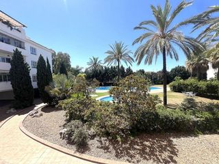 Piso en venta en Nueva Andalucía centro en Marbella