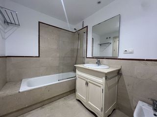 Piso en venta en Nueva Andalucía centro en Marbella