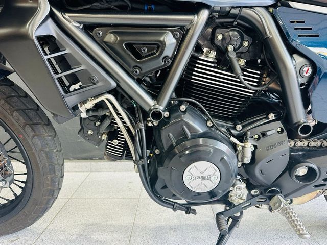 Ducati Scrambler Night Shift (A2)