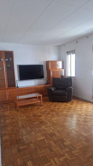 Piso en venta en Artigas - Llefià en Badalona