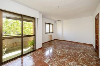 Piso en venta en Pajaritos - Plaza de Toros en Granada