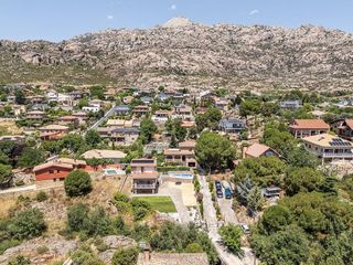 Chalet en venta en Manzanares el Real