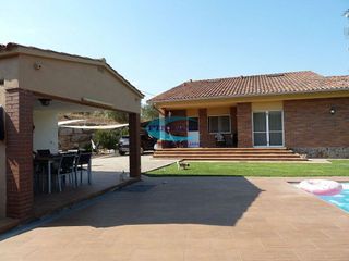 Chalet en venta en Urbanitzacions en Bigues i Riells